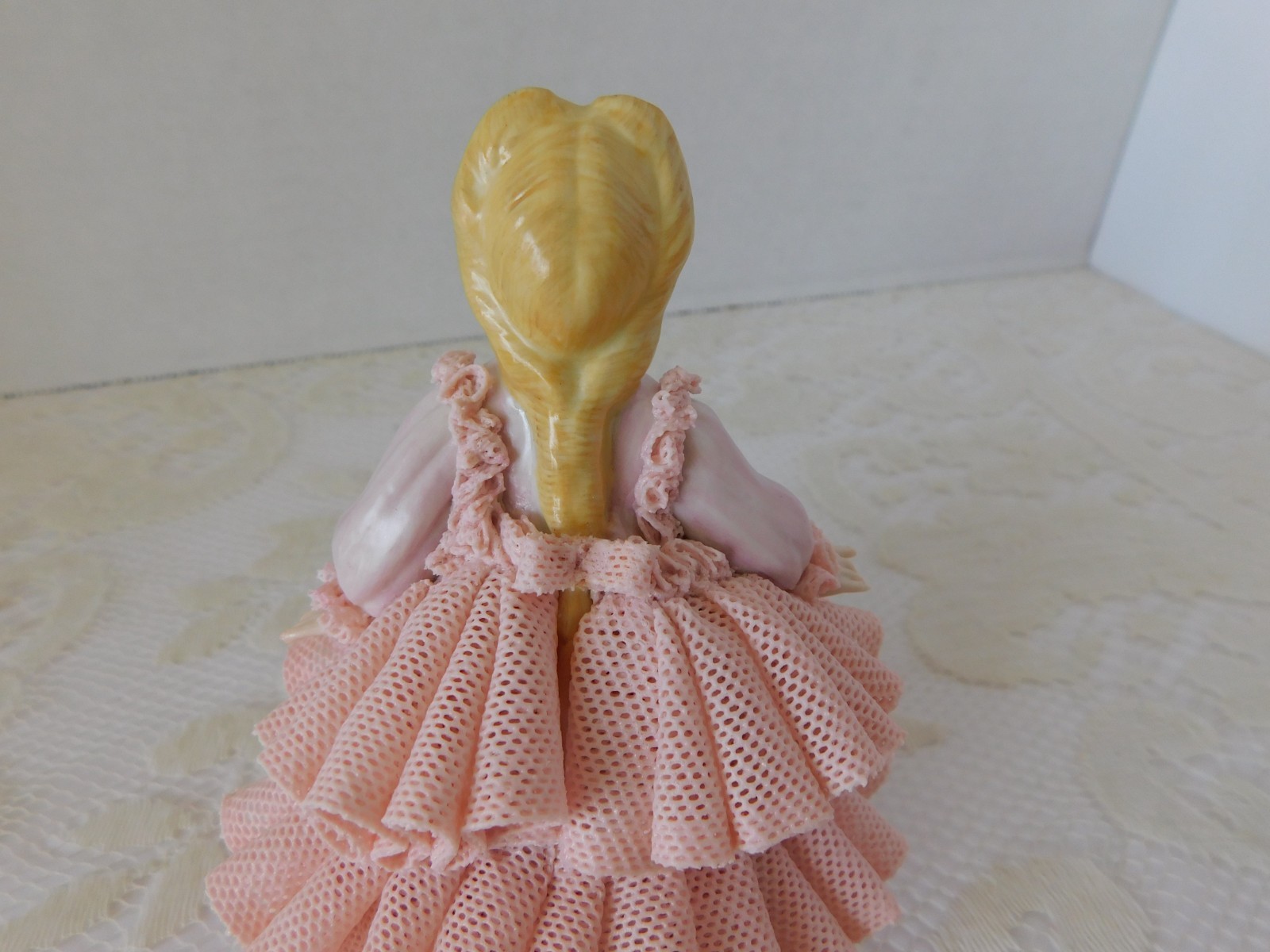 MULLER VOLKSTEDT IRISH DRESDEN FIGURE PORCELAIN LACE – KISS FOR MOTHER – MINT