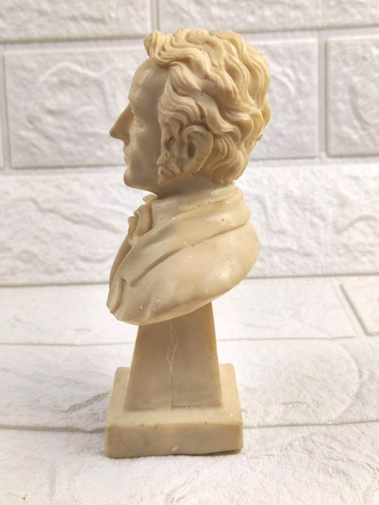 V. Bellini Antique Bust Made In italy