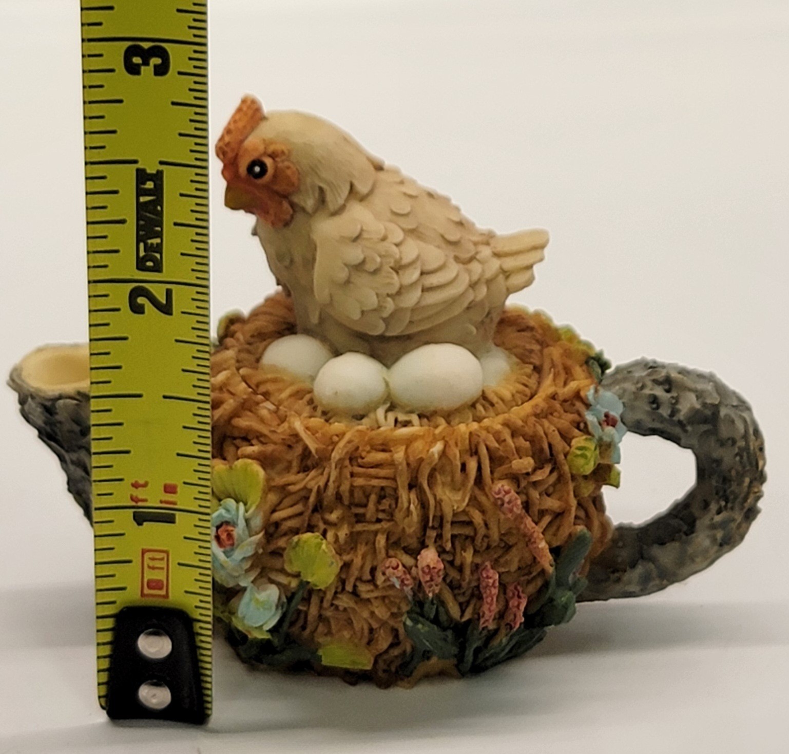 Miniature Polyresin Teapot Shaped Nest Hen with Eggs