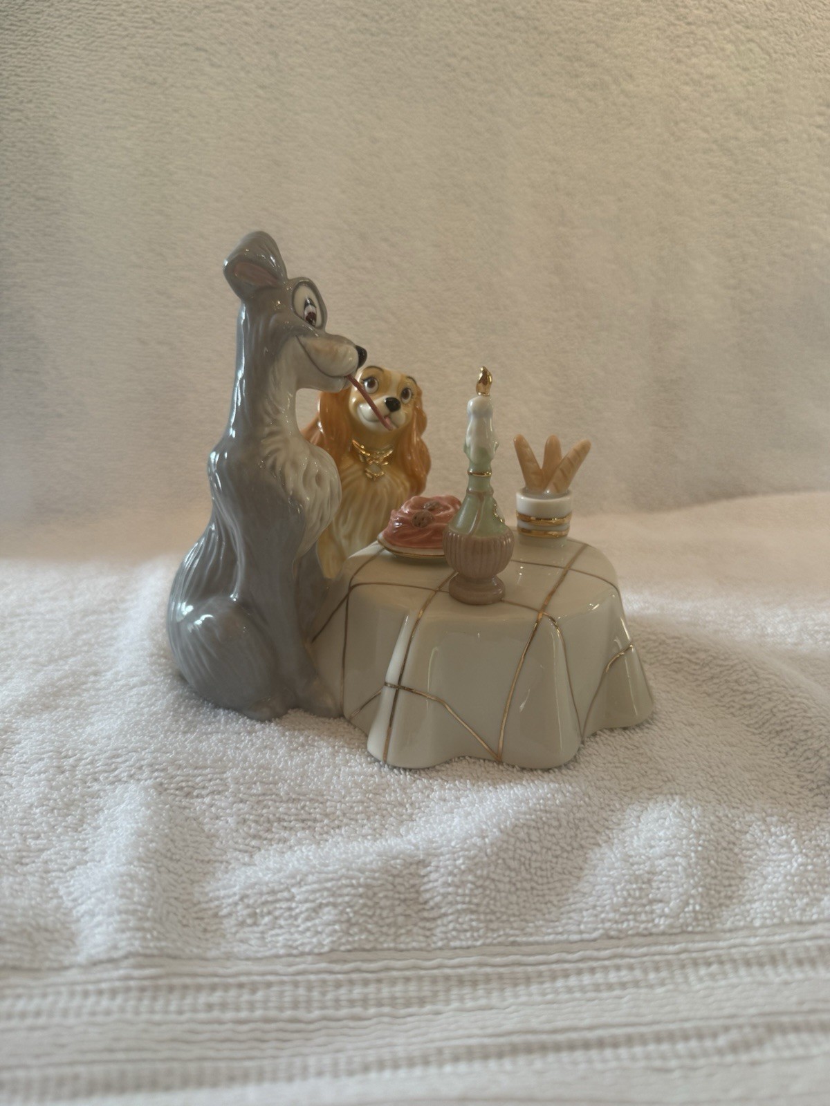 Disney Showcase Collection Lenox “LADY AND THE TRAMP” Decorative Figurine No Box