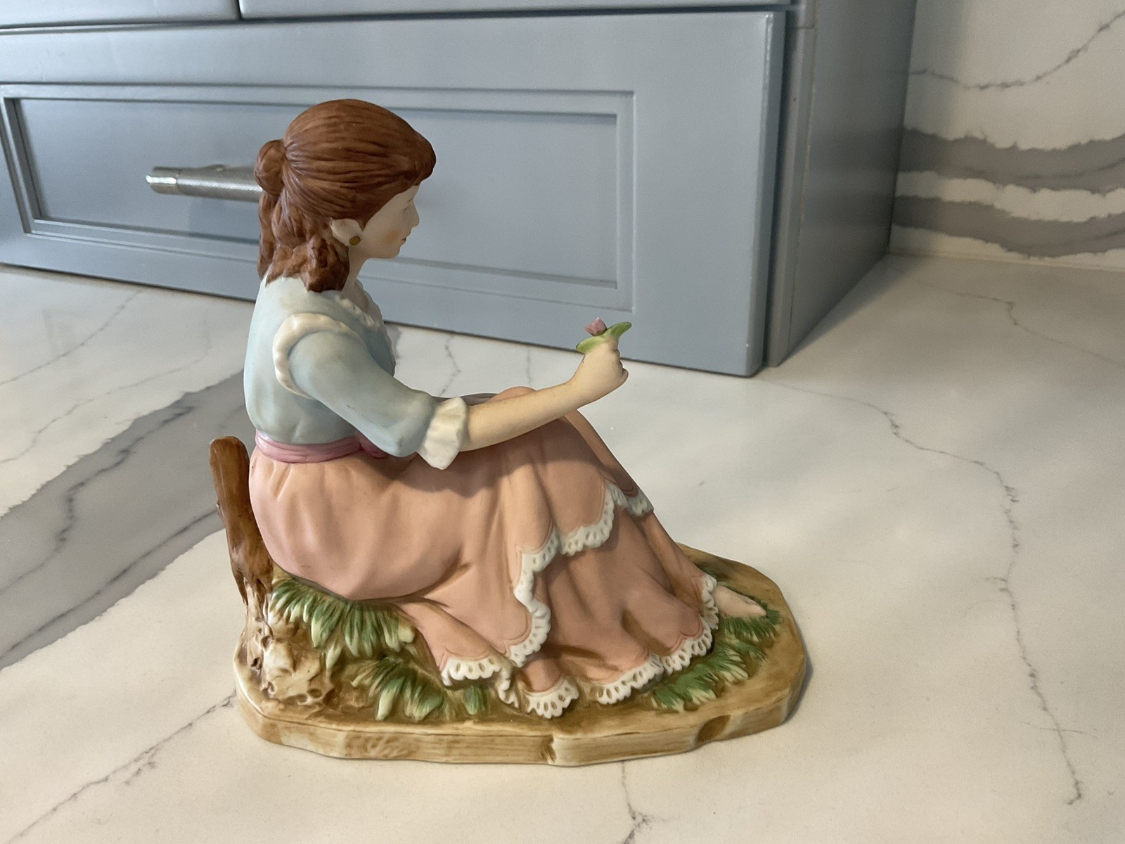 Home Interiors Porcelain Figurine “Behold the Beauty” 14010-99
