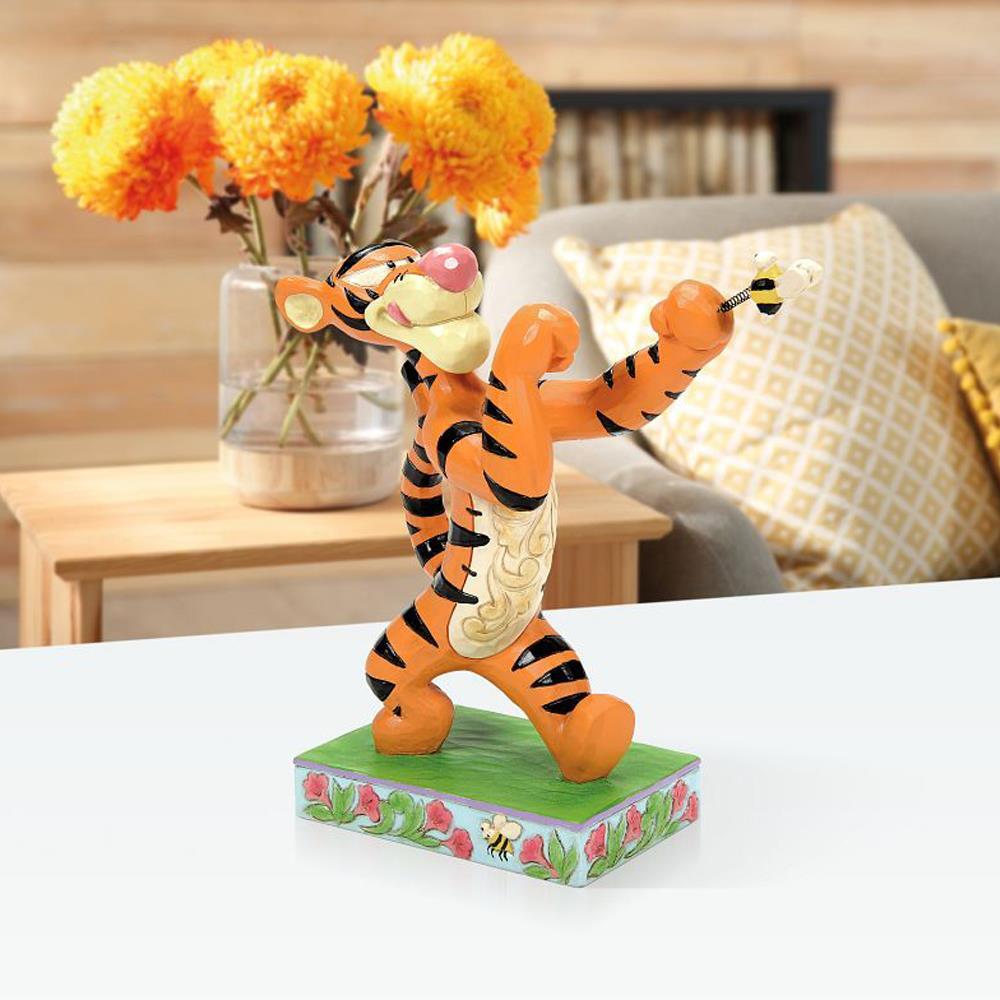Jim Shore Disney Traditions Tigger Fighting Bee Figurine 6014319