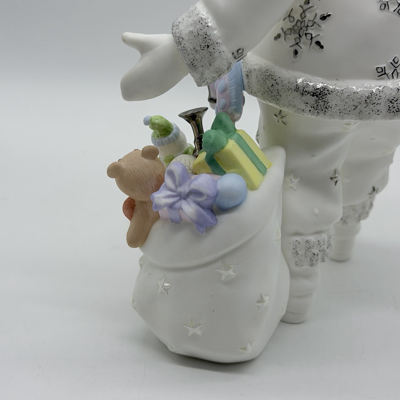 Lenox Platinum Classics Figurine Santa’s Christmas Magic 9”H White Holiday 2002