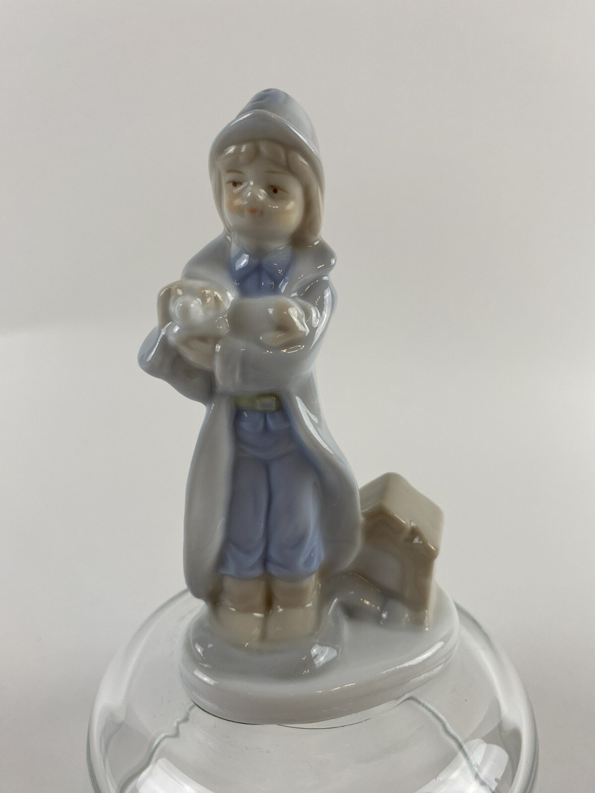 K’s collection firefighter saving dog figurine
