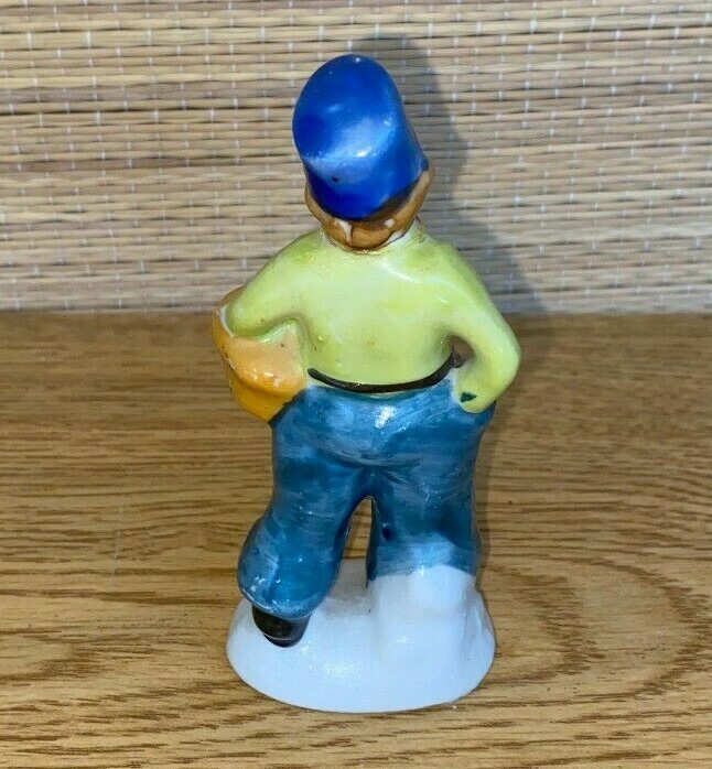 HAND PAINTED MAN AND WOMEN FIGURINES JAPAN 3.5 “