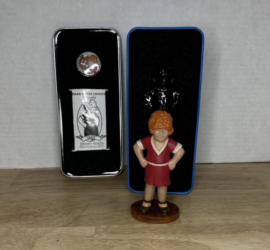 Little Orphan Annie Comic Sculpture by Yoe! Studio Dark Horse Comics 823/950