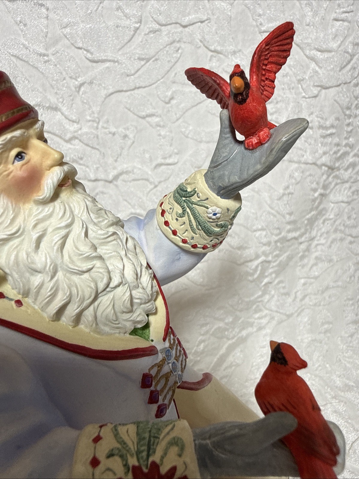 Lenox 2016 A Xmas Traveler Santa Figurine By Lynn Bywaters w/ Cardinals Vintage