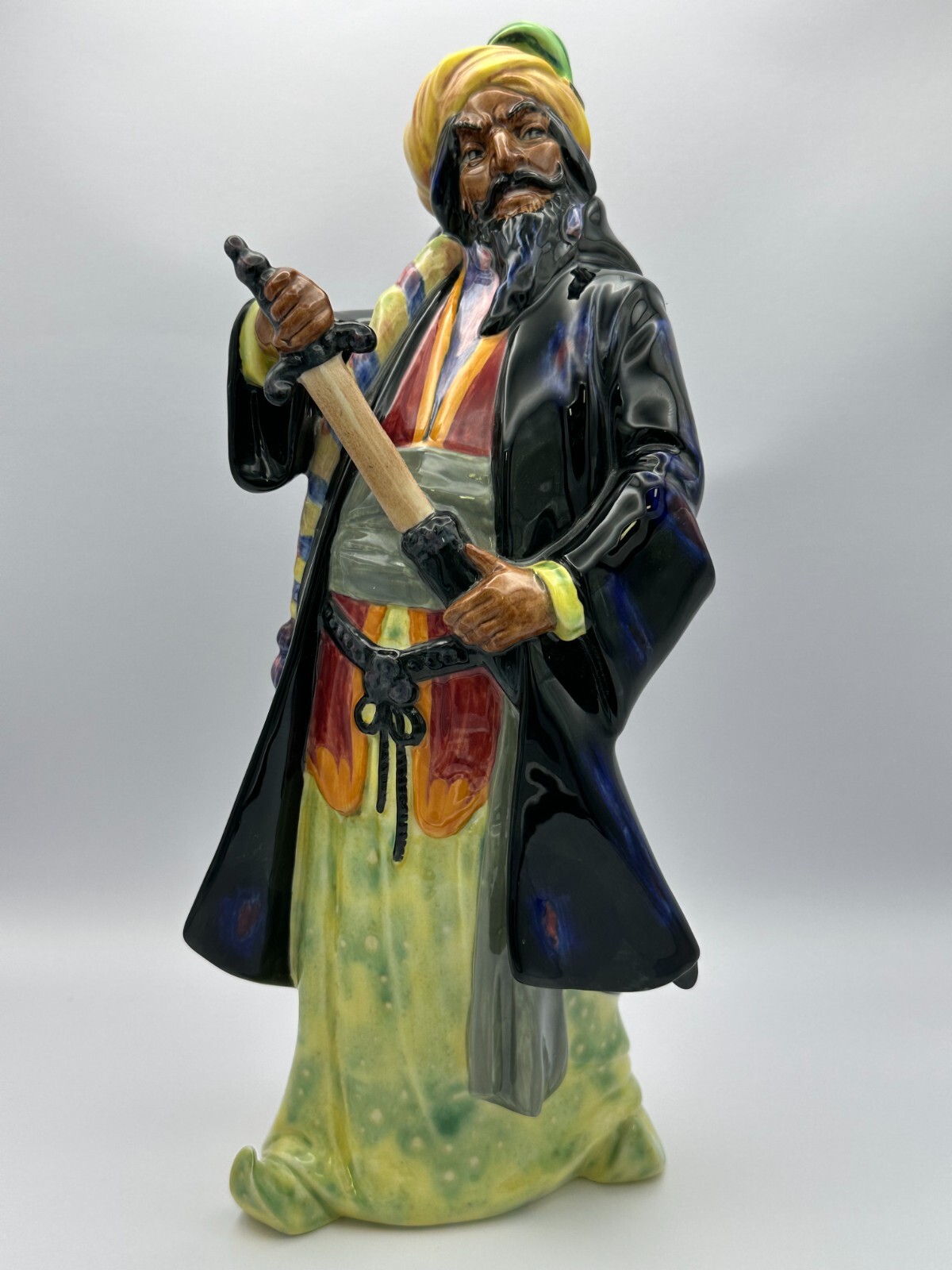 Royal Doulton Figurine Blue Beard HN 2105, L. Harradine design, Copr. 1952