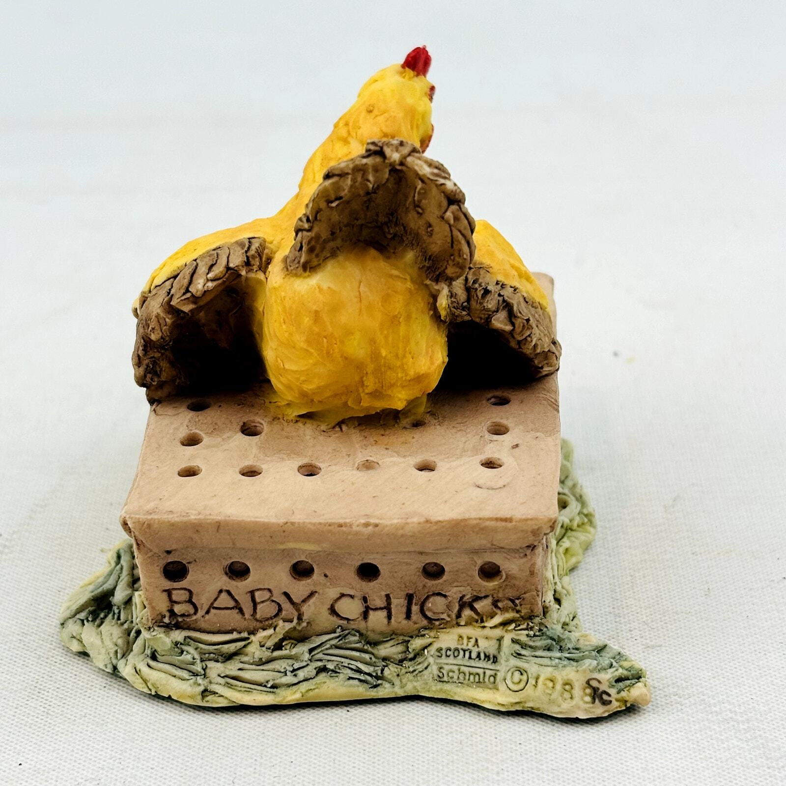 Mother Hen Lowell Davis Schmid RFD America Figurine 225292 Baby Chicks Broody