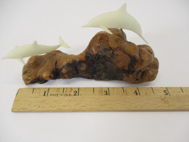 1986 JOHN PERRY Signed 2 Dolphins Sculpture Burl Wood Base 4.5 x 1″ Vtg