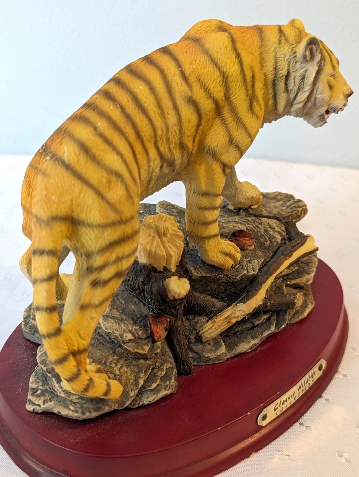 Bengal Tiger Resin Statue Figurine-Classic Wildlife Collection-Wood Base-6.5″H