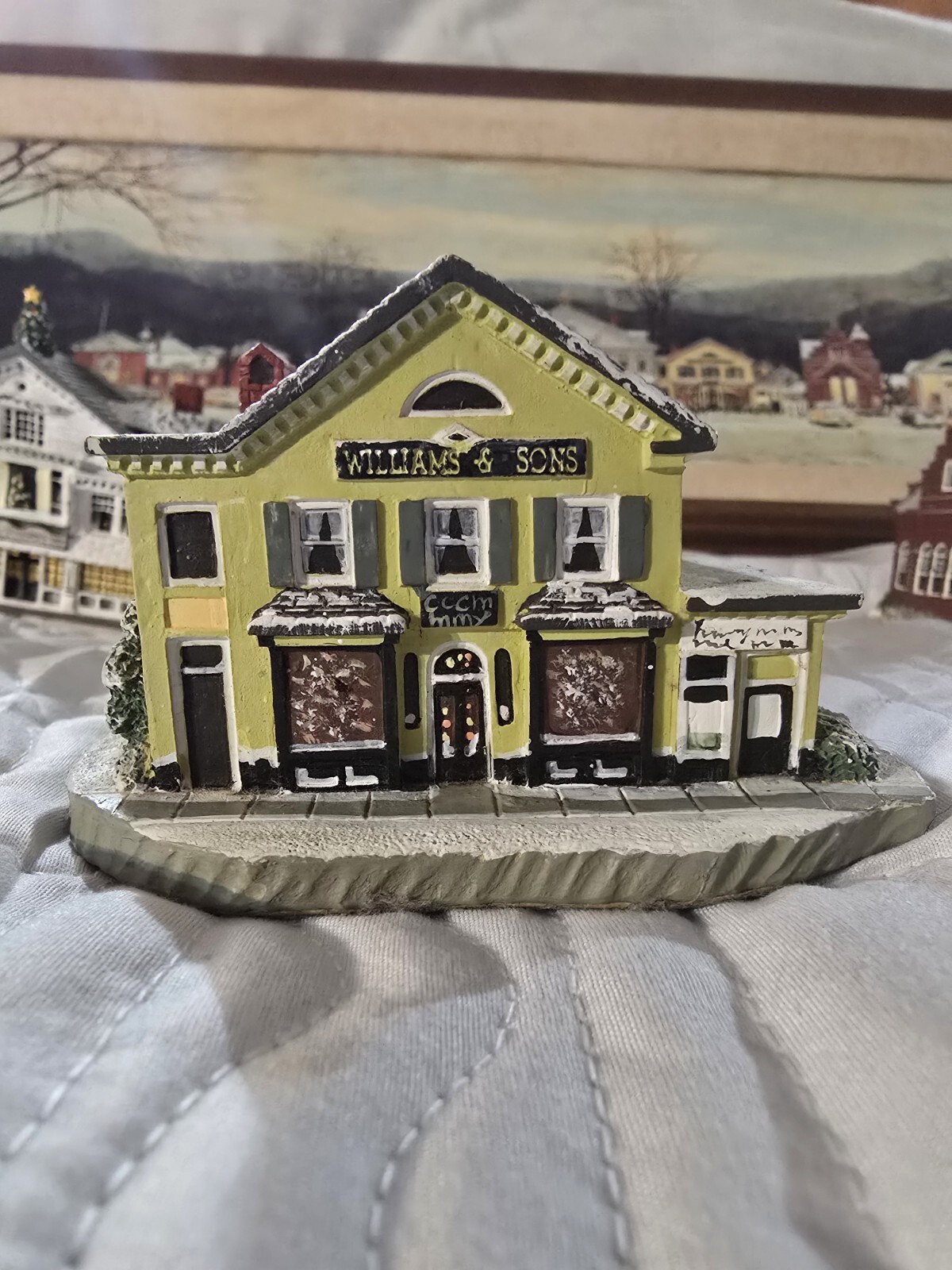 Norman Rockwell Main Street At Christmas THE COUNTRY STORE Landmark Figurine1991