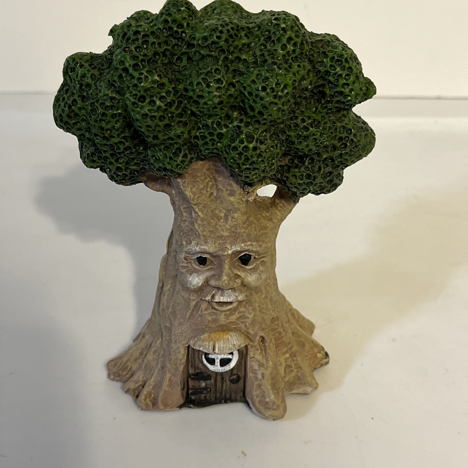 Indoor Outdoor Garden Gnome Face Tree Decoration Handpainted Figurine Statue