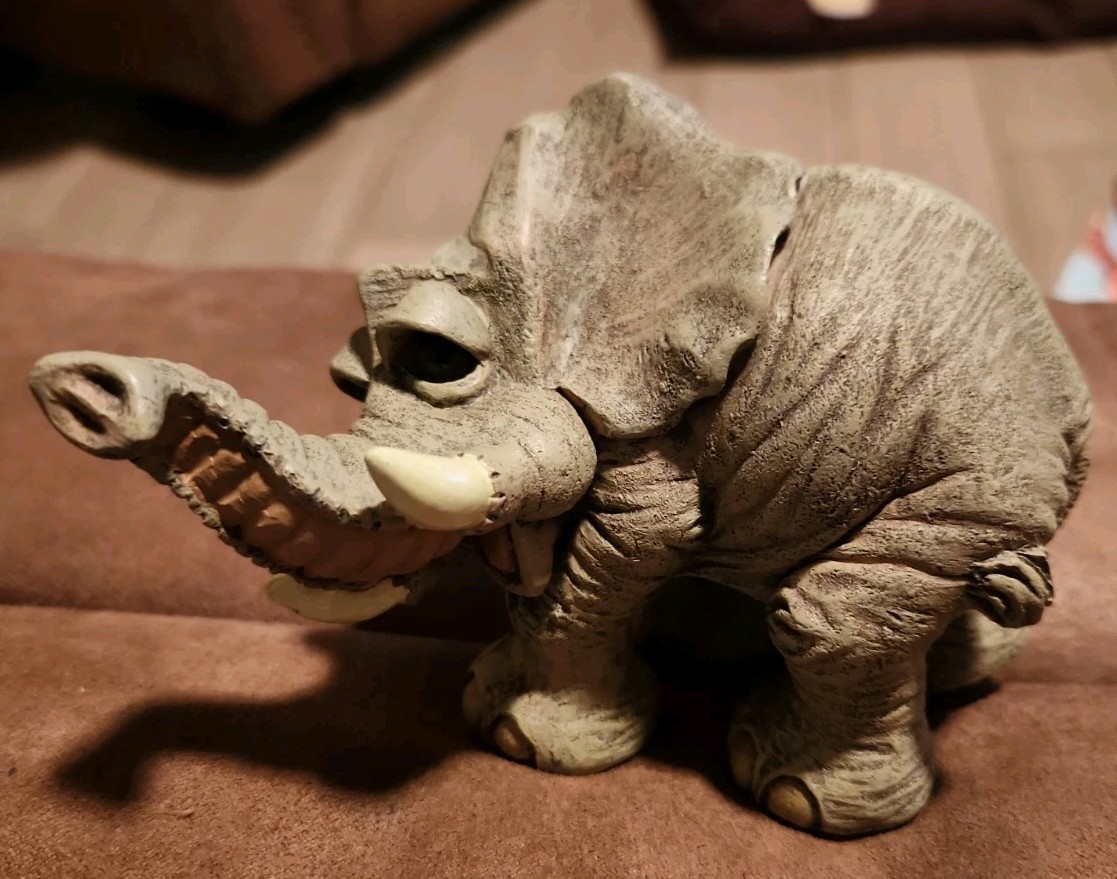 Darling Animation Whimsical Elephant 5 x 4 x 3 Inch Gray Resin FP