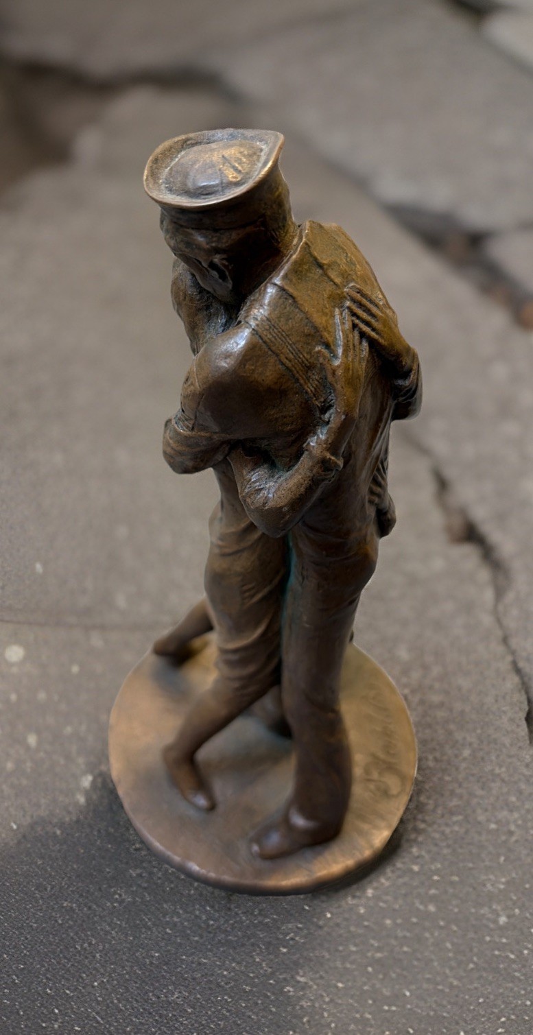 The Homecoming US Navy Memorial Bronze Statue 9 3/4 in Stanley Bleifield Signed
