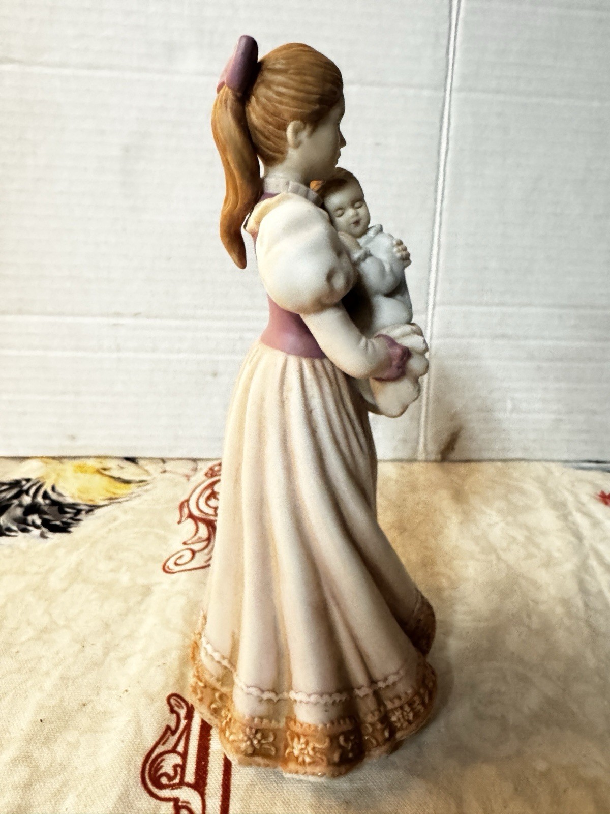 Home Interiors Homco Comforting Arms 14014-99 Mother & Baby Figuruine Porcel