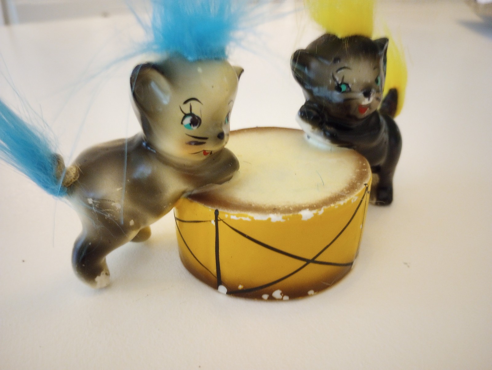 Rare Vintage 40’s-50’s Lipper & Mann Cats & Drum Figurine Fuzzy Hair Tufts Japan