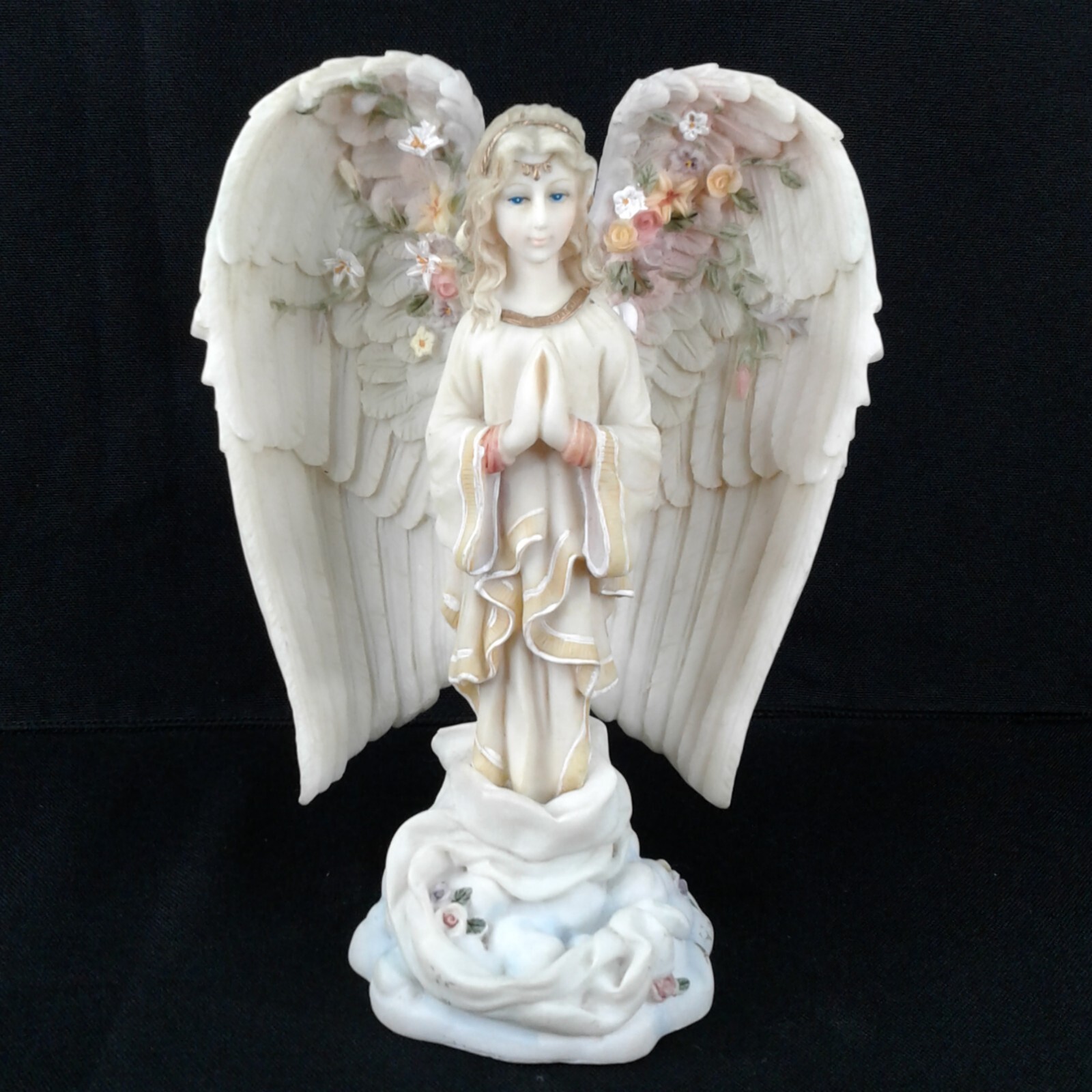 Angel Figurine Wings Folds Insiede Wings 2pc Removable Base Collectable B2-1543