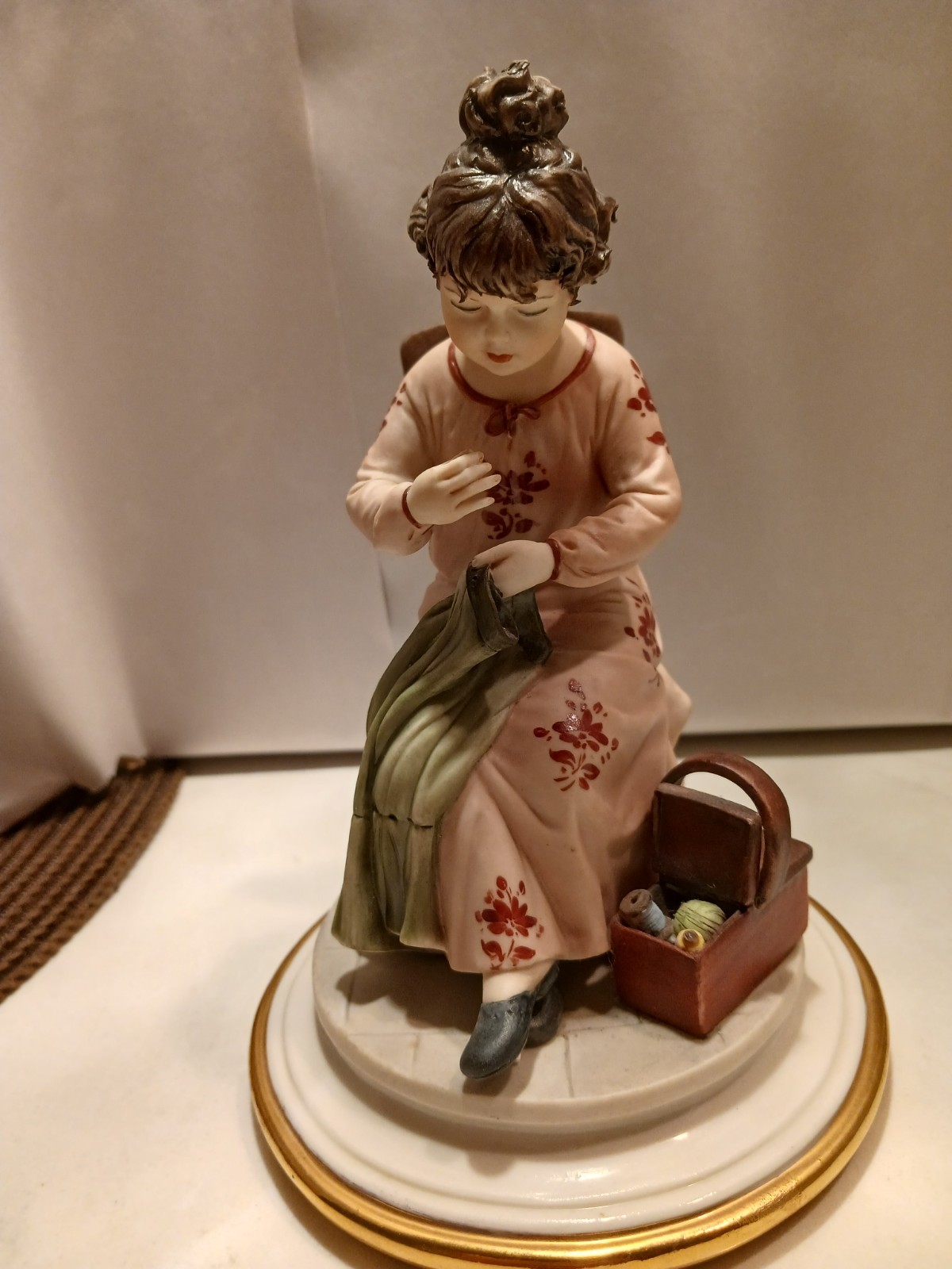 Capodimonte Sandro Maggioni Girl Sewing *RARE*