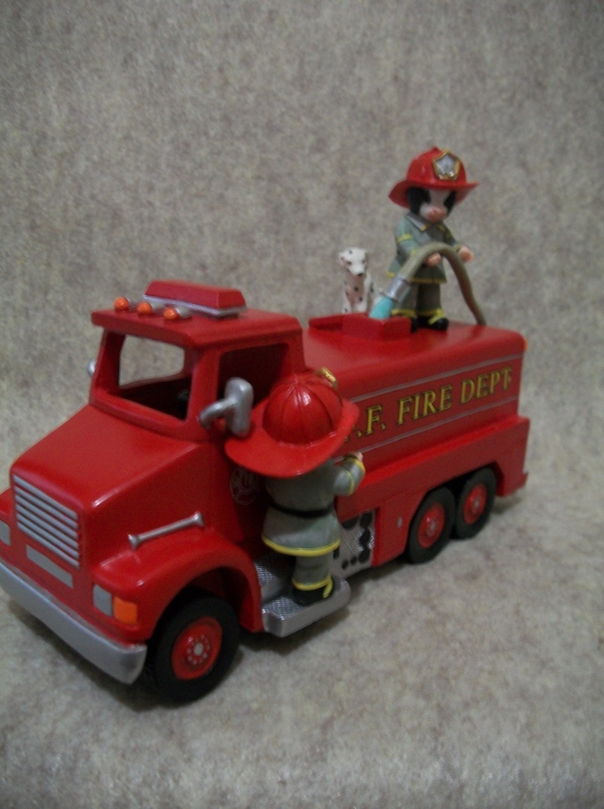 Tanker Teamwork – Call of Duty Fire Truck – Mary Moo Moo Cow Figurine