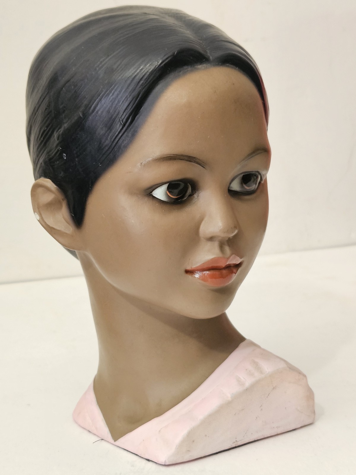 LEGO JAPAN VINTAGE CHALKWARE POLYNESIAN WOMAN BUST, HIGHLY DETAILED, 7″Hx4″Wx4″D