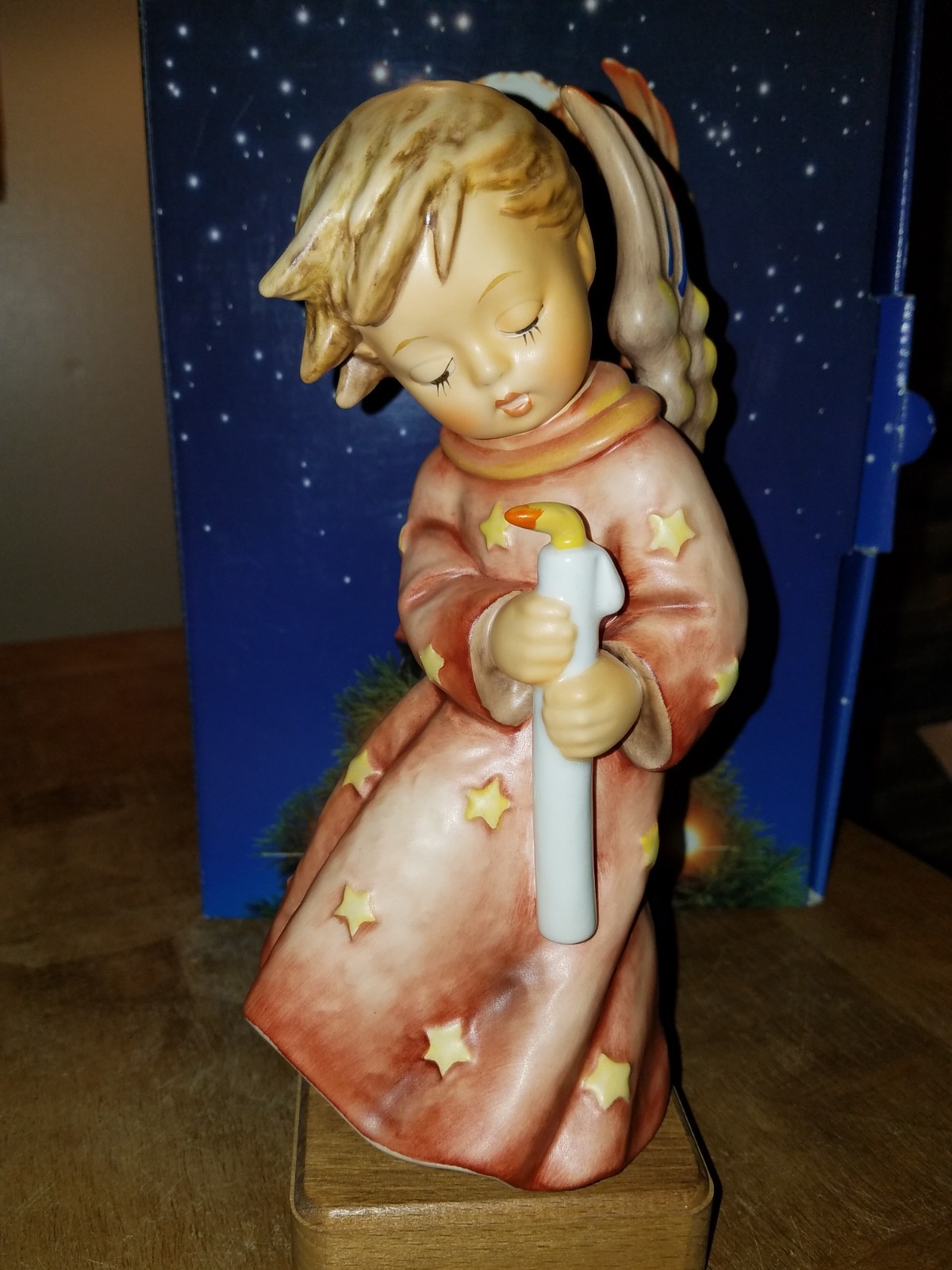 1993 Goebel Hummel Heavenly Angel #99 Tree Topper in Original Box 7-5/8″