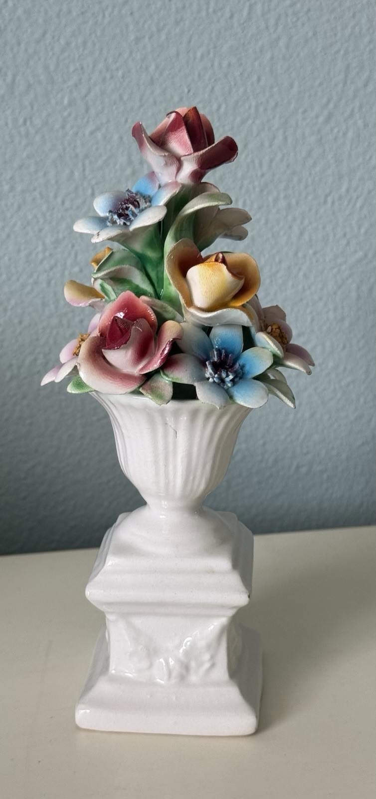 Capodimonte Style 7” Porcelain Pedestal Floral Figurine Romantic Pastel Flower