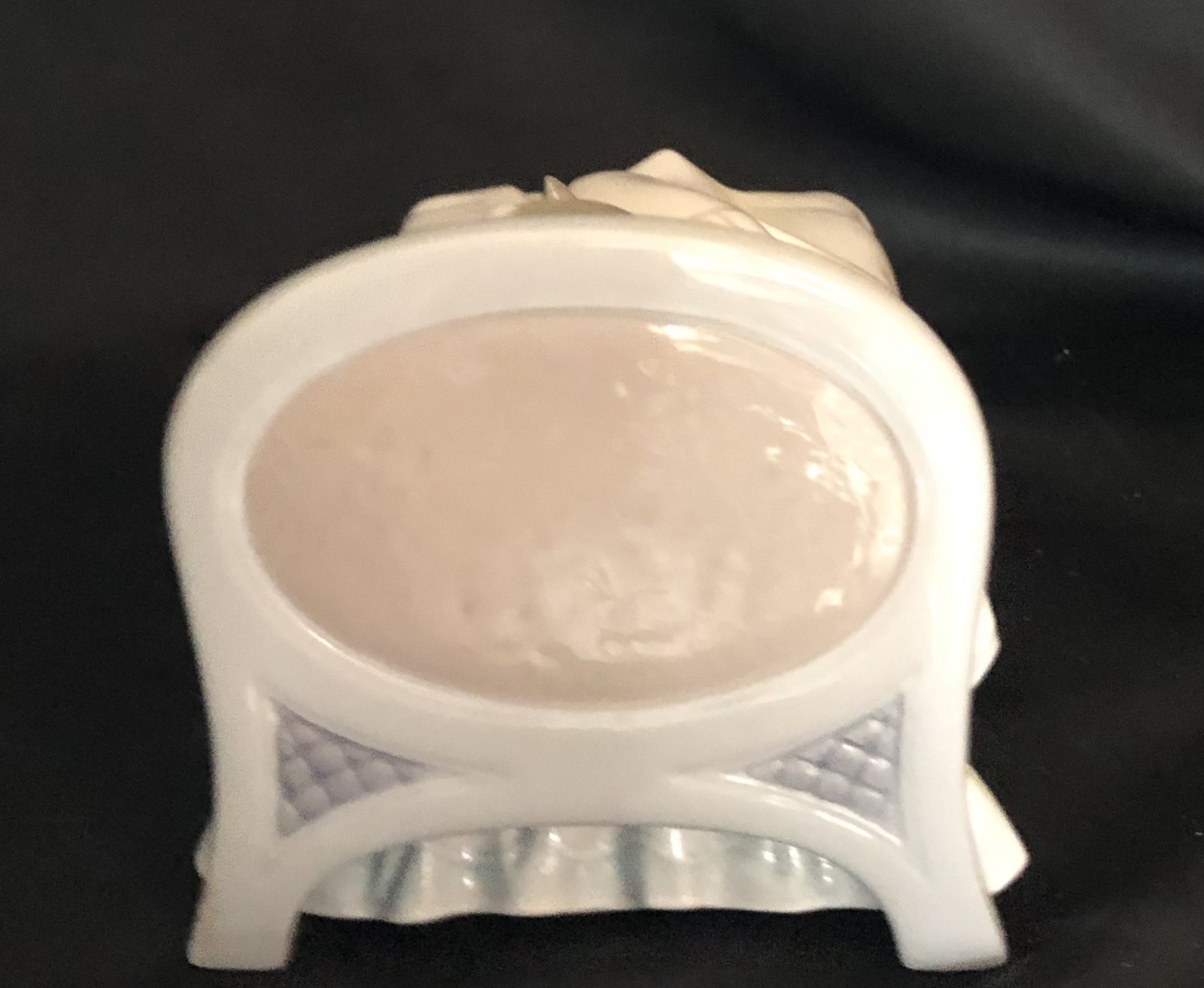 Lladro Figurine Cozy Companions Child And Kitten Cuddled In Bed