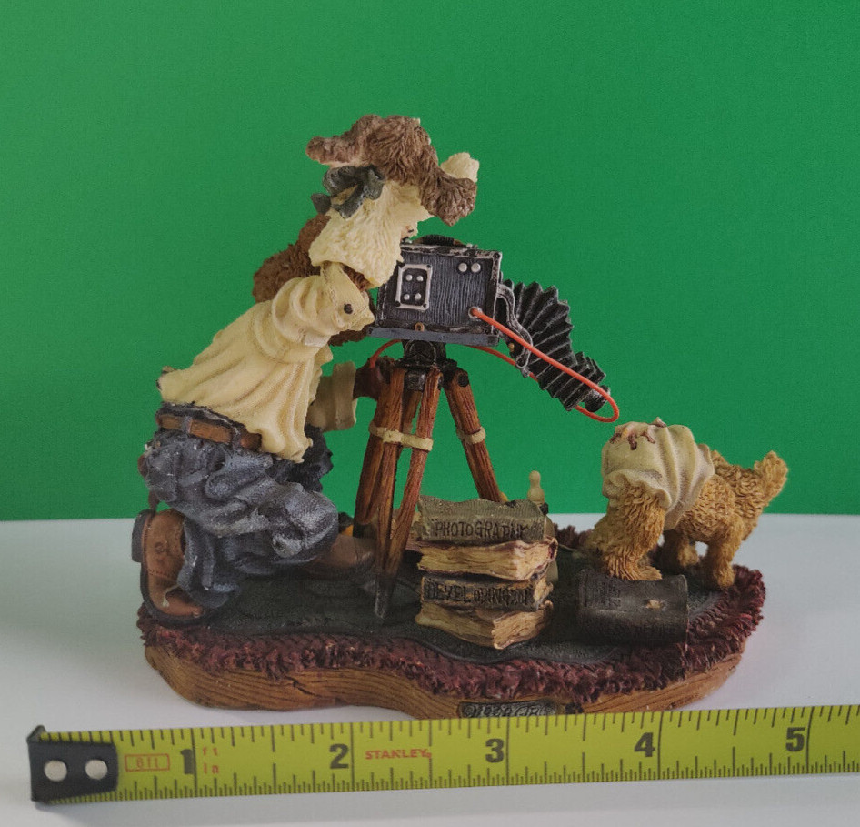 Boyds Bears and Friends Flash McBear and the Sittings Bearstone Figurine