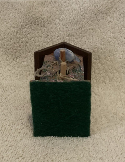 Resin BIRDHOUSE w/BLUEBIRD Shelf Sitter Figurine 3.5x2x2 – GUC