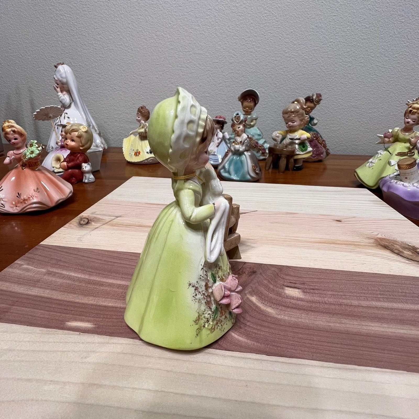 Josef Originals Rare COLONIAL DAYS SERIES, Girl in Green Spinning Wheel Figurine