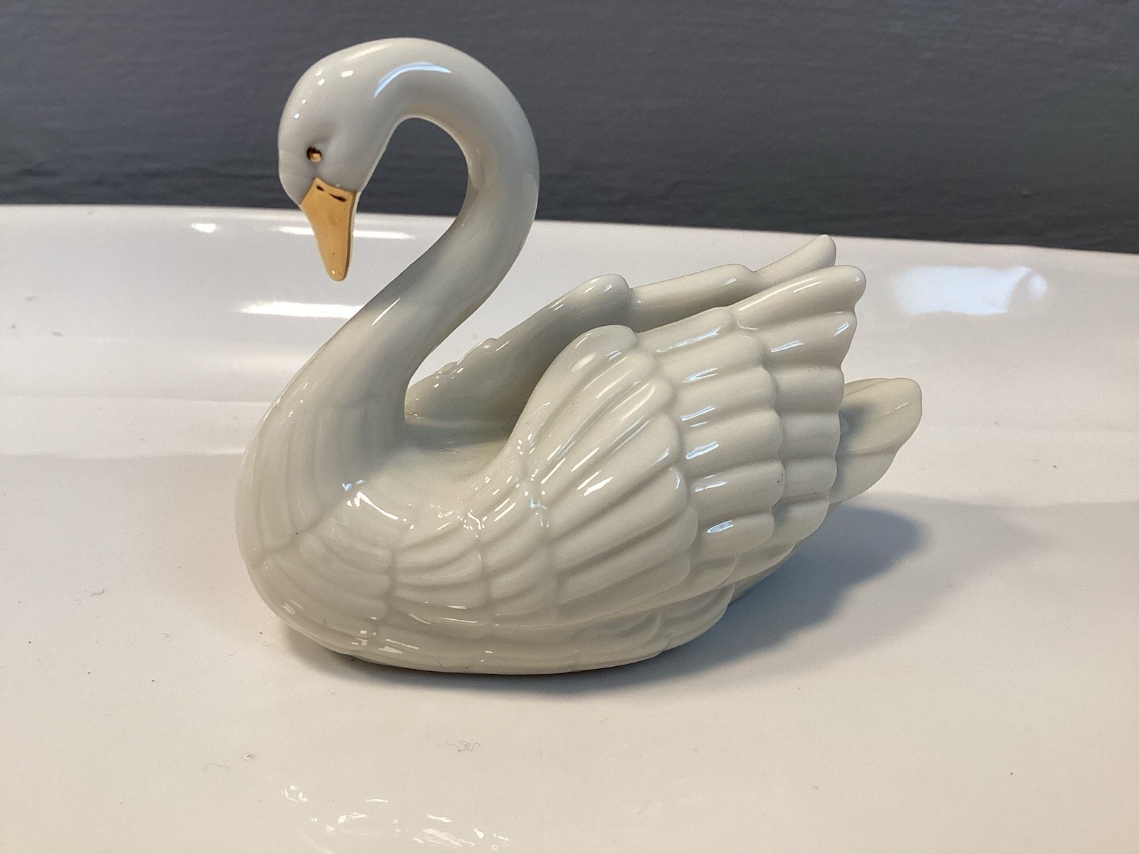 Lenox Swan Figurine 24K Gold Accents Place Card Holder/Cake Topper Vintage