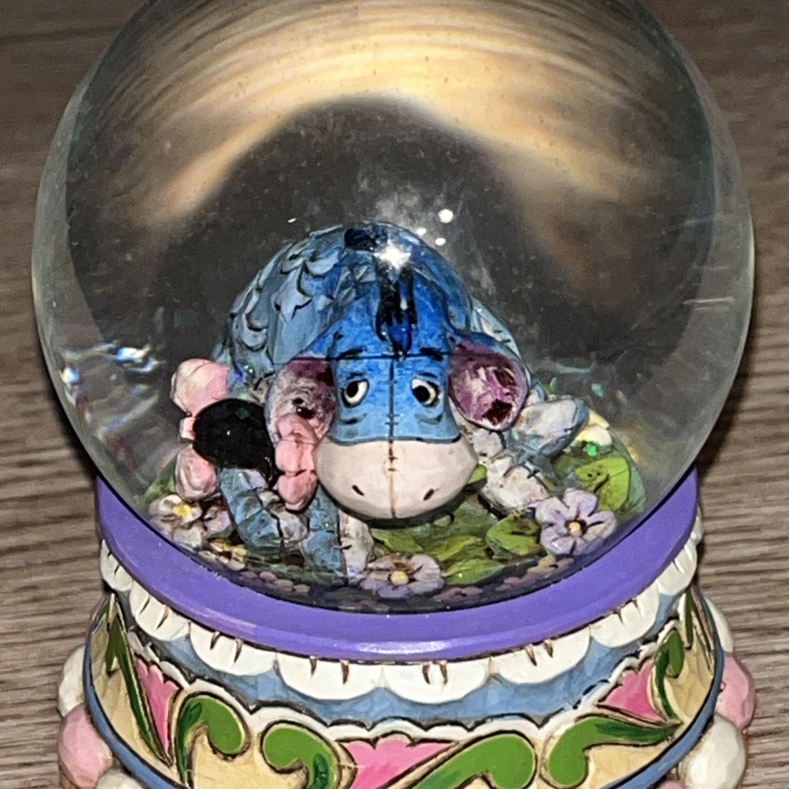 Disney Showcase Collection Eeyore Gloom to Bloom Glitter Snowglobe 4015351