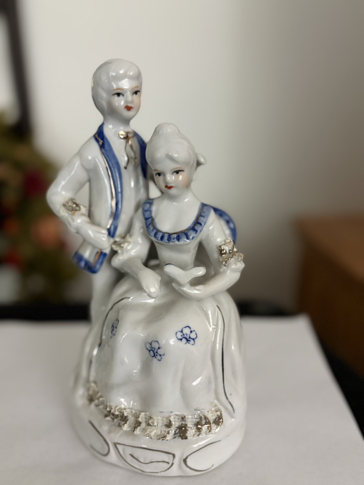 Vtg Porcelain Blue White Victorian Colonial Couple Gold Accent 7 1/2” H
