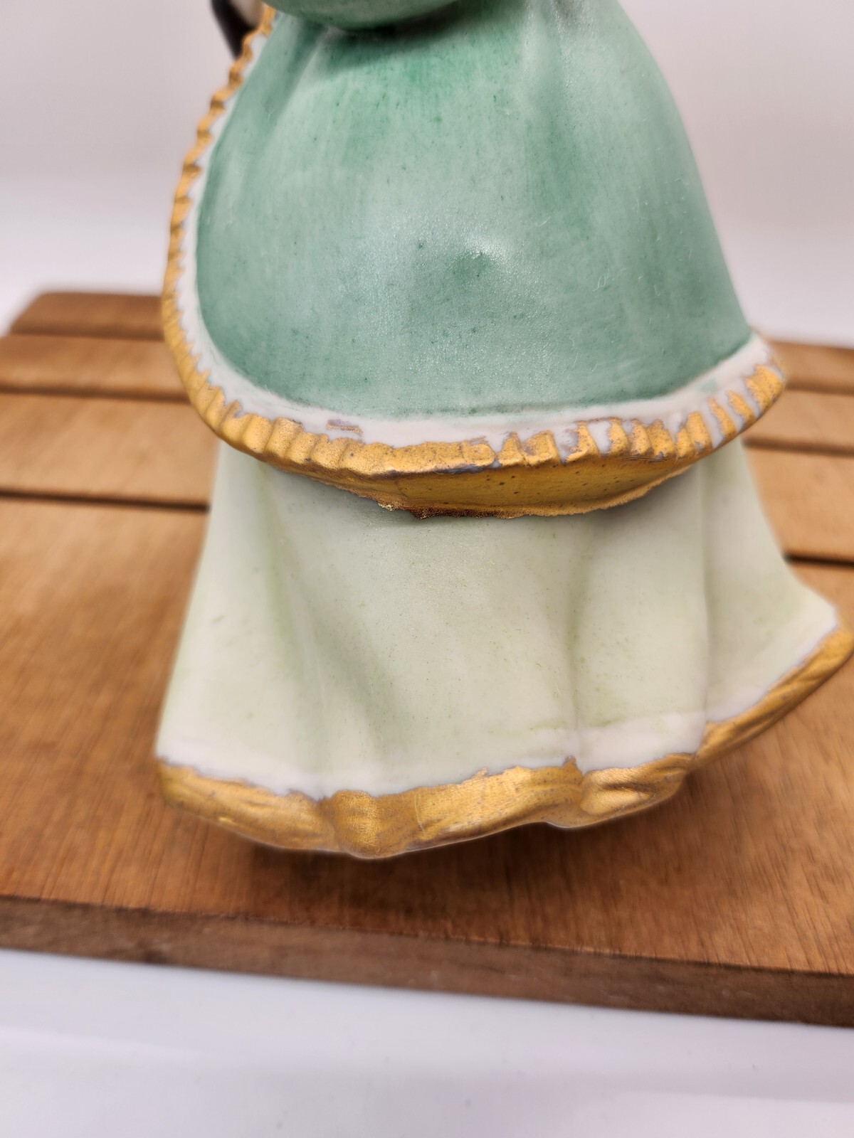 7″ – Vintage Atlantic Mold – Woman Holding A Child – See All Photos