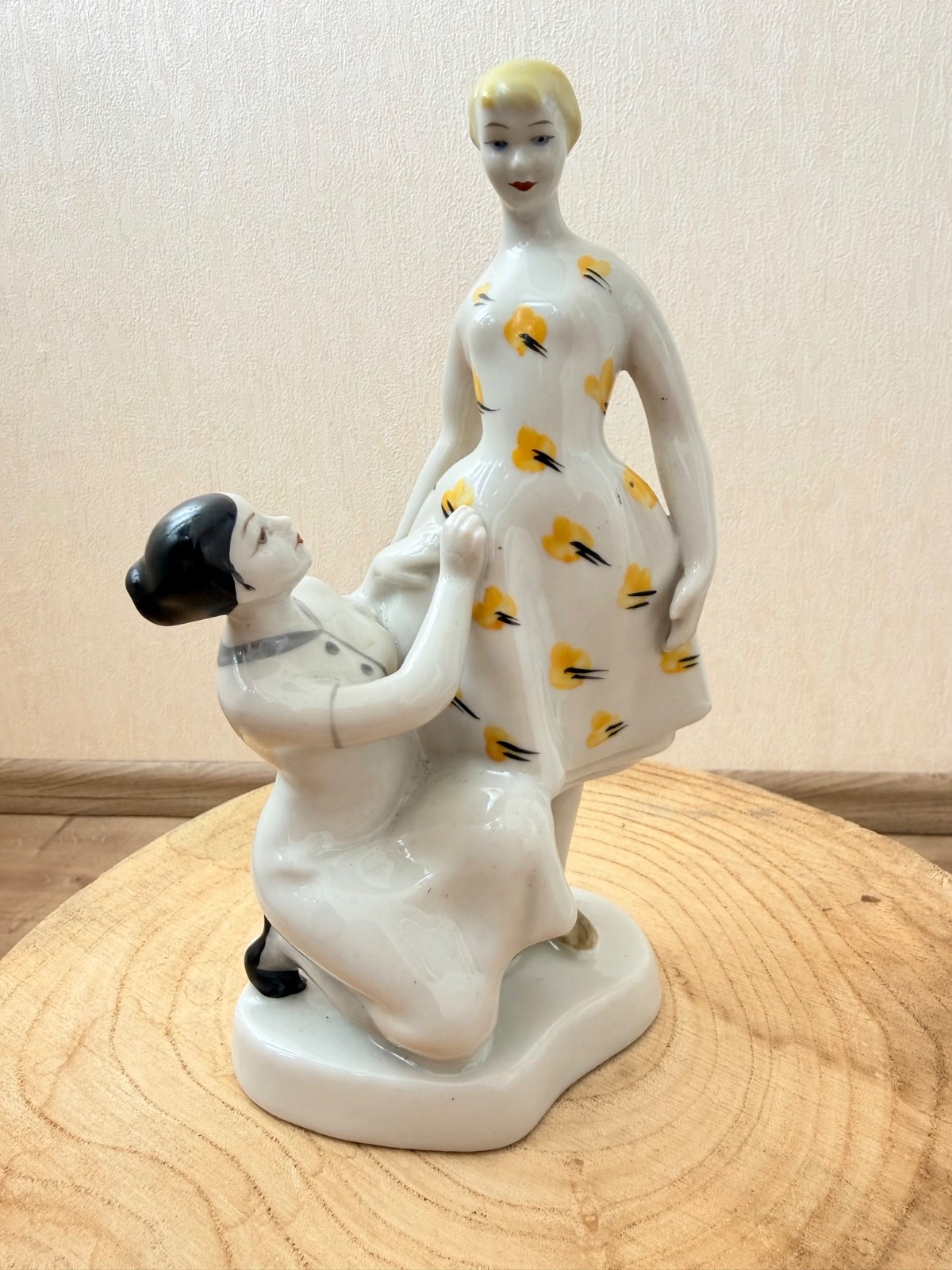Vintage Soviet Porcelain Figurine Ukraine Polonne Tailor Woman Dress fitting LFZ