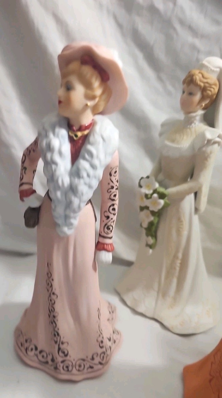 The Gibson Girls Porcelain Figurine Hamilton Collection 1986 Set of 7