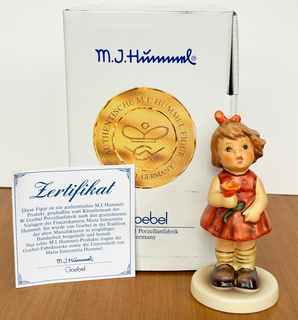 NEW ** Hummel #762 Roses Are Red ~ 3.50″ Figurine~ 1st Issue 1998 TMK7 ~ COA