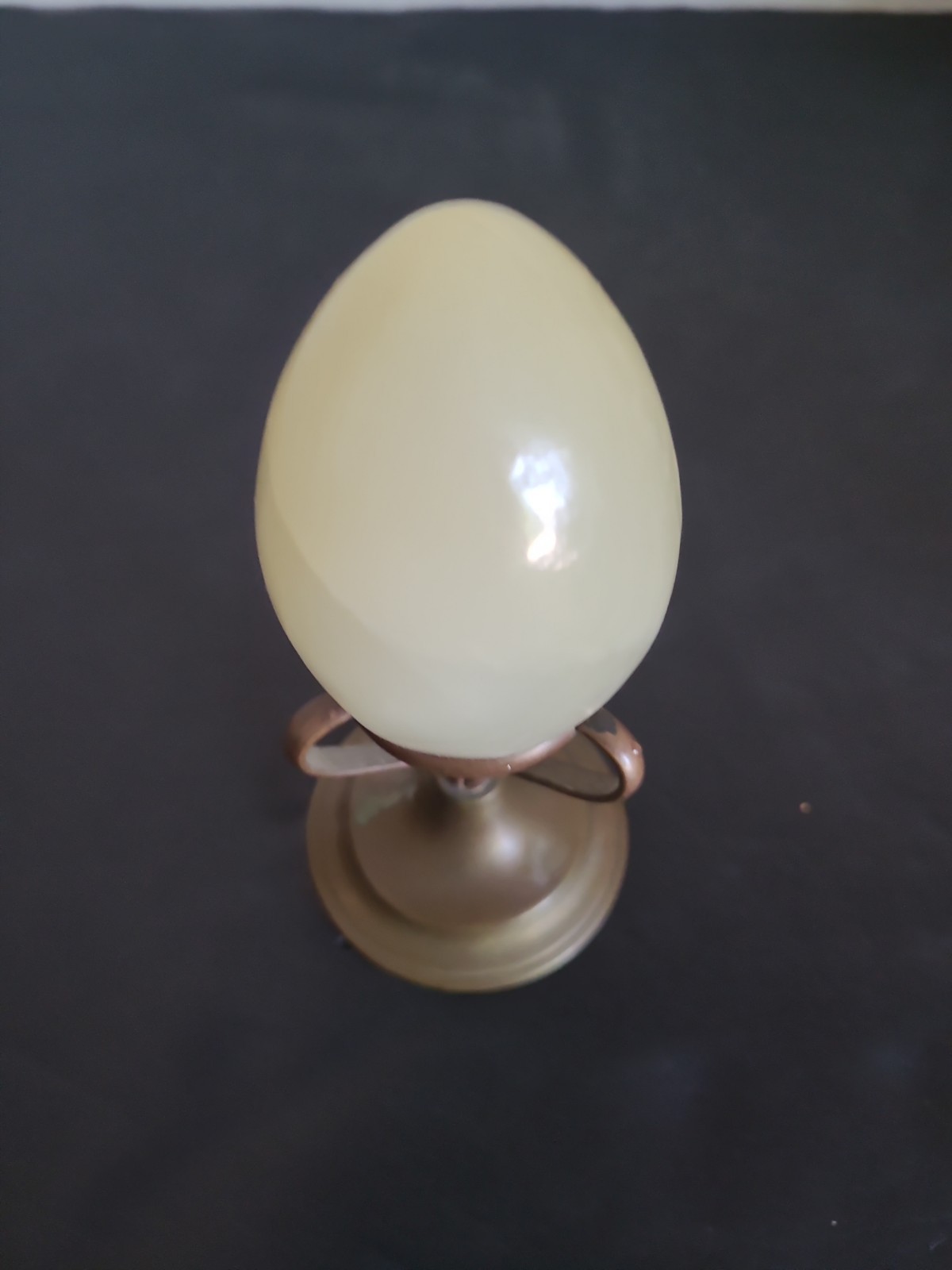 Vintage Polished Cream Onyx Stone Egg With Brass Stand