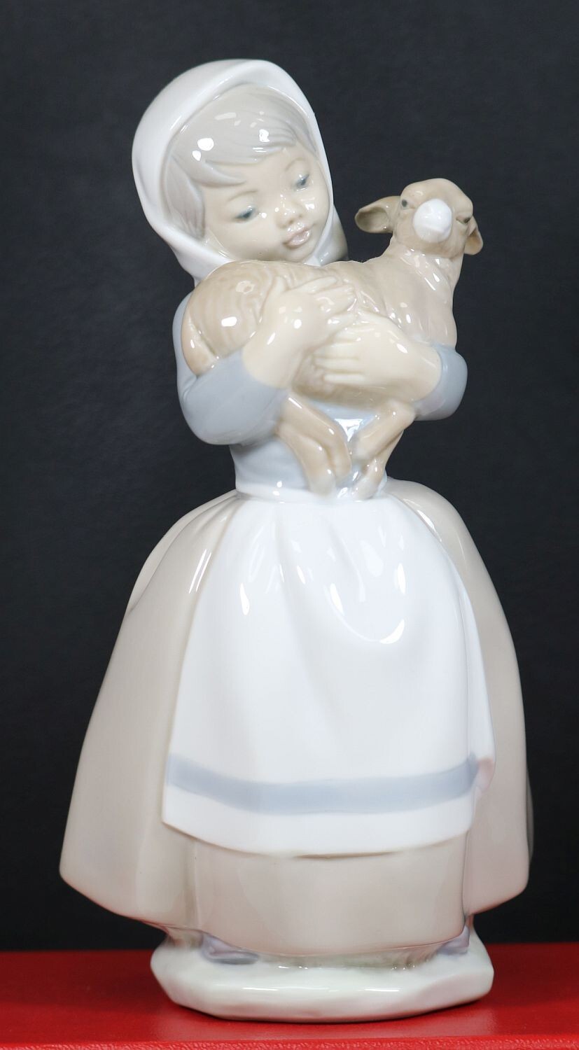 Nao by Lladro, Young Girl w/Lamb in Arms #120 8 1/4″, Spain