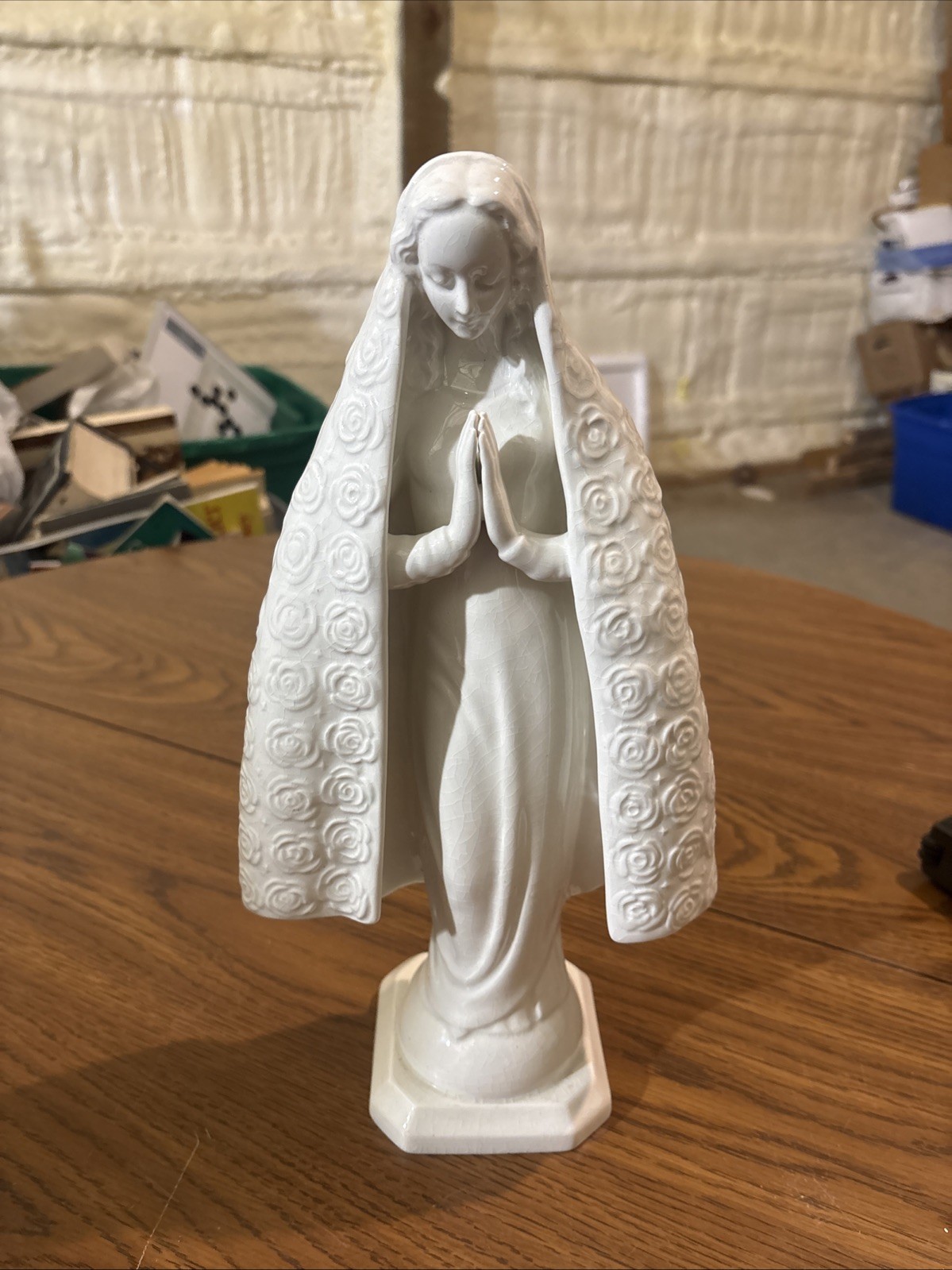 GOEBEL HUMMEL White Porcelain Praying Madonna West Germany HM 55 13″ Floral Cape