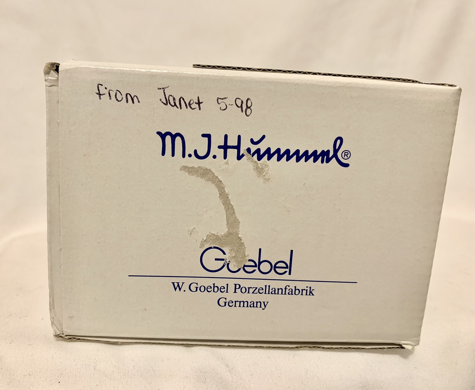 M.I. Hummel HELLO Boy on Phone HUM 124/0 – TMK 7 – Goebel – 5 3/4 Inches