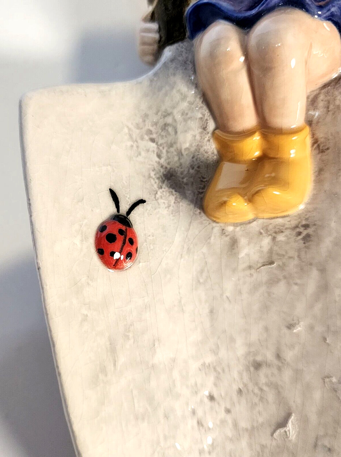 Vtg-Ceramic-Hanging-Garden Pixie-Sitting on top of aTrowel with Lady Bugs-Signed