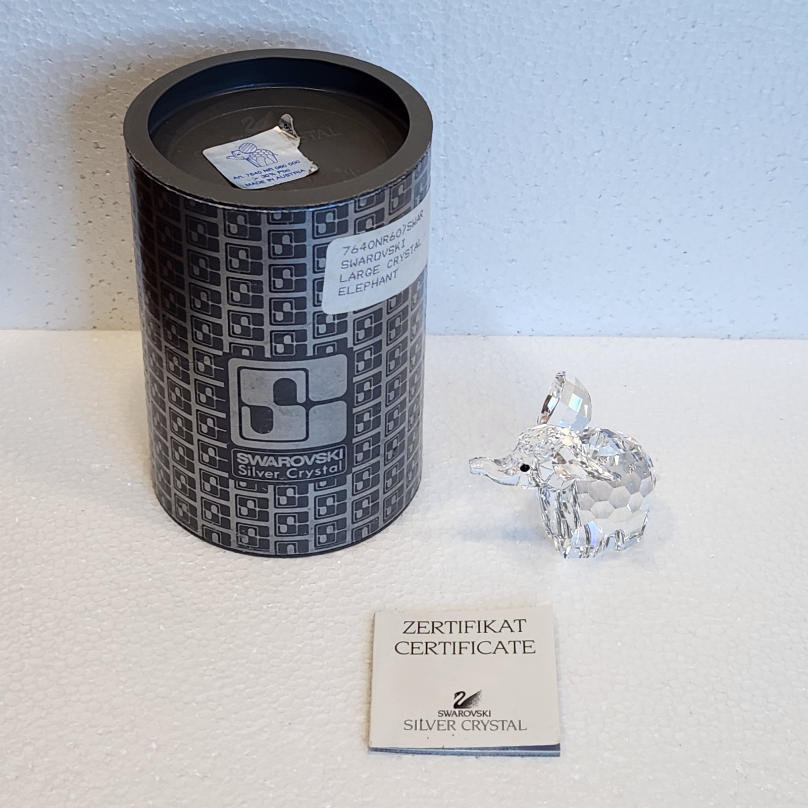 Swarovski Silver Crystal Elephant Frosted Tail 7640 NR 060 w/ Box & Certificate