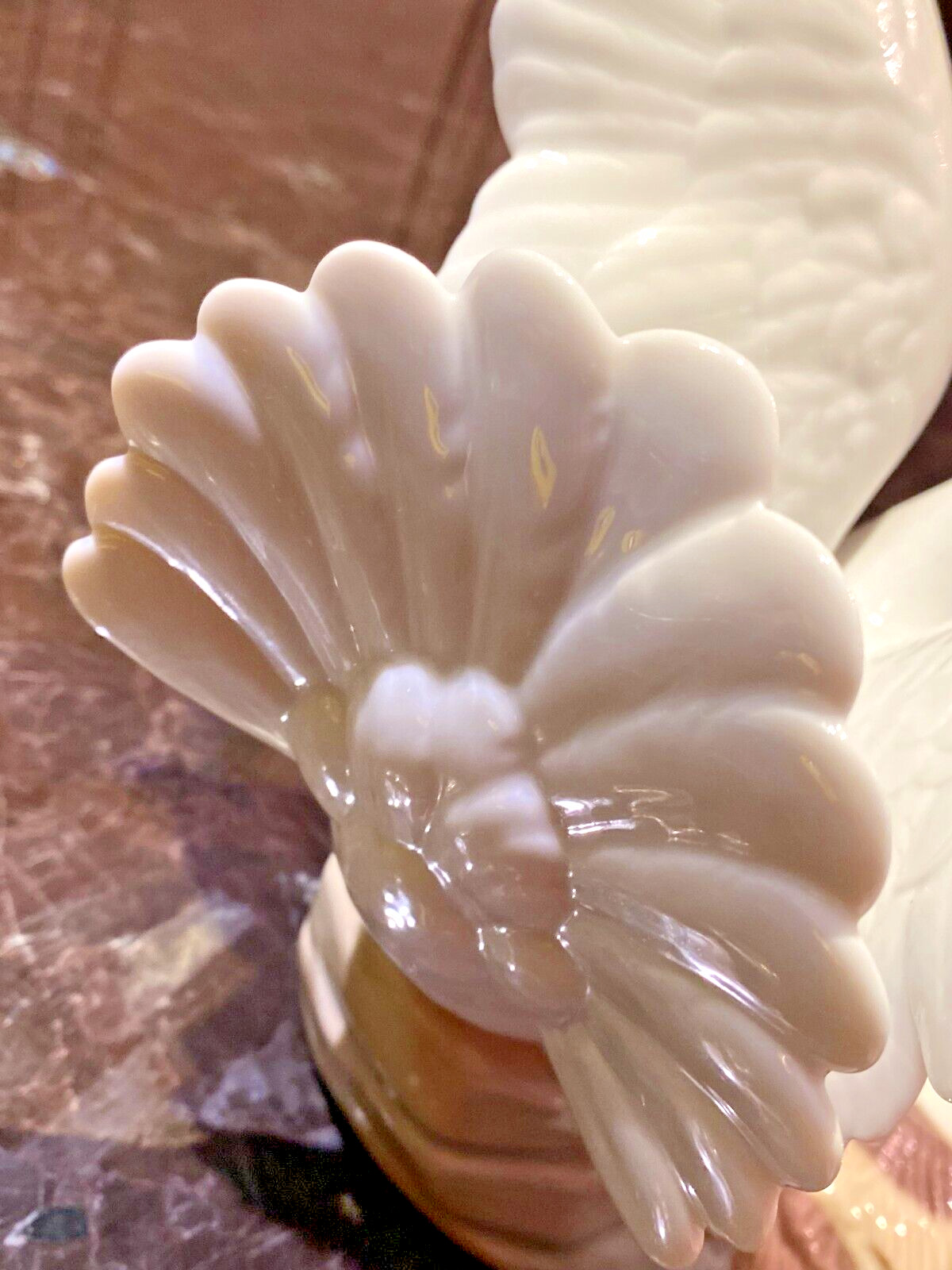 Exquisite Vintage LLADRO Porcelain DOVE Figurine #6291, 9-1/4″H, MINT CONDITION!