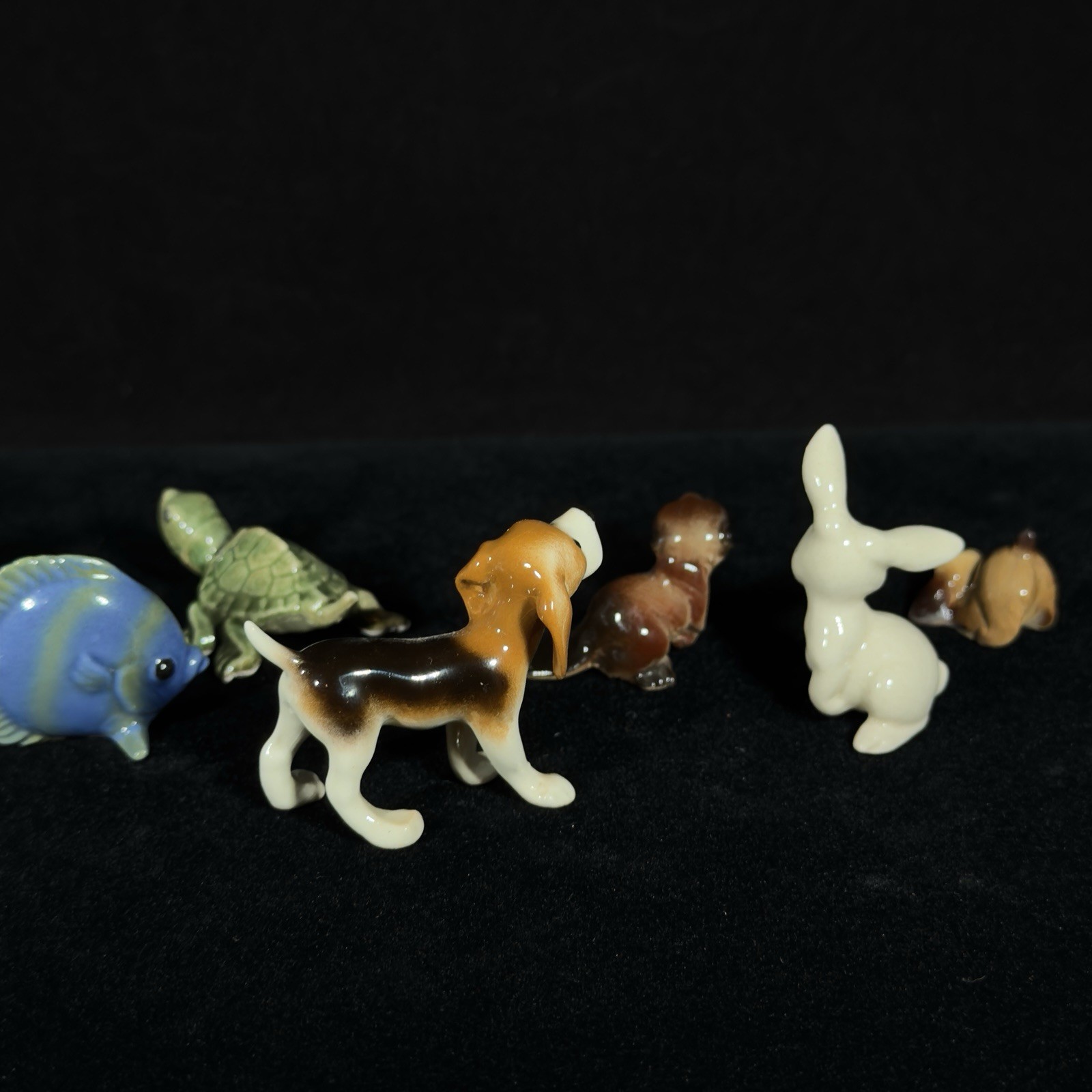 Lot of 9 Vintage Hagen Renaker Miniature Figurines Mixed – Beagle Fish Bunny Etc