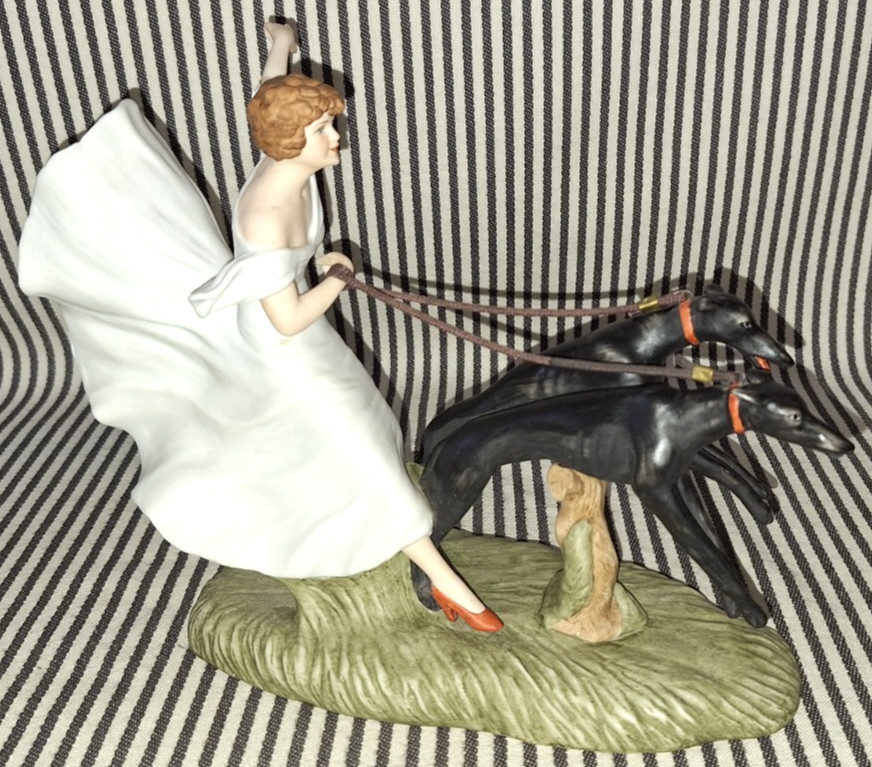 VTG LOUIS ICART Vitesse 1929 REDHEAD WOMAN w/ DOGS #361 ART DECO FIGURINE – Read