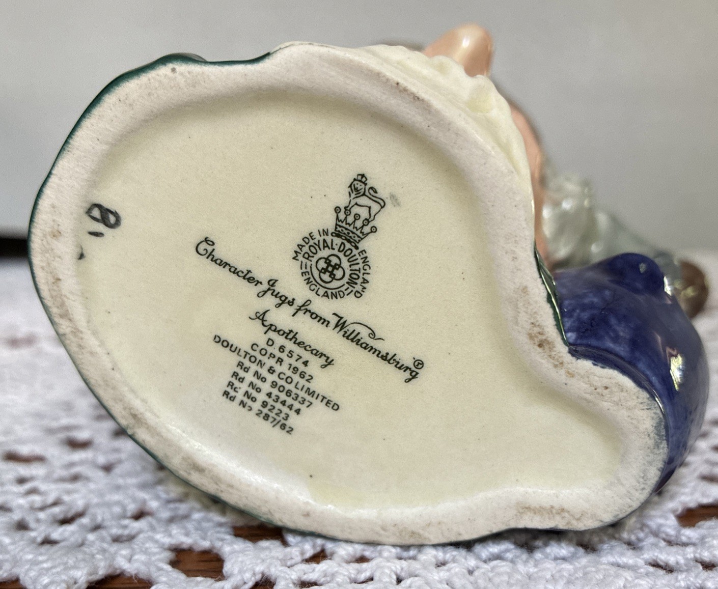Royal Doulton Toby Jug Mug Williamsburg APOTHECARY D6574 Vintage 4” Colonial