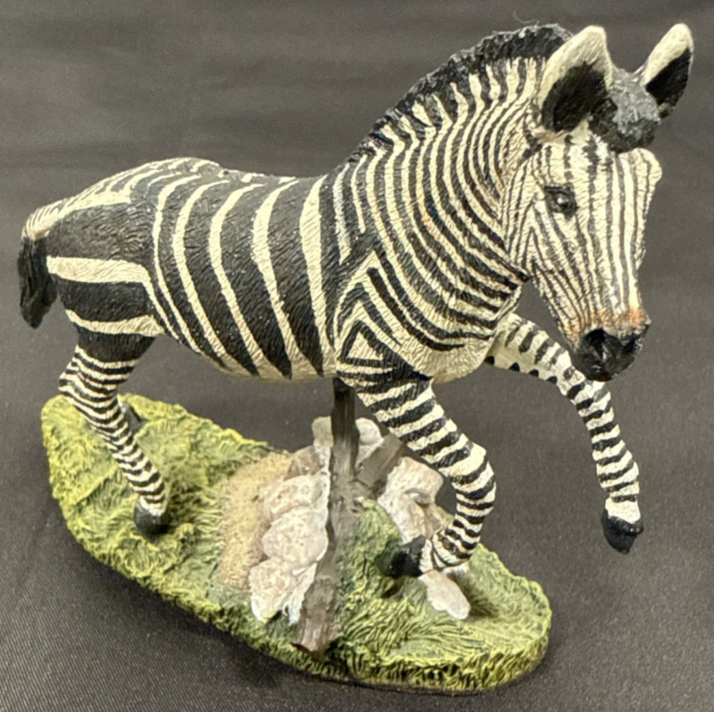 Franklin Mint 1987 Equus Zebra Wildlife Preservation Figurine