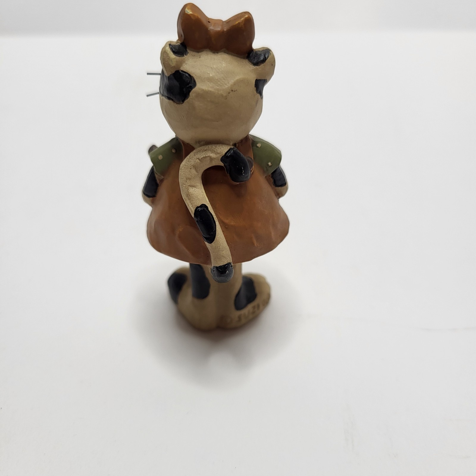 Blossom Bucket Suzi Skoglund Girl Cat with Family Sign 3″ Resin Shelf Sit Figure